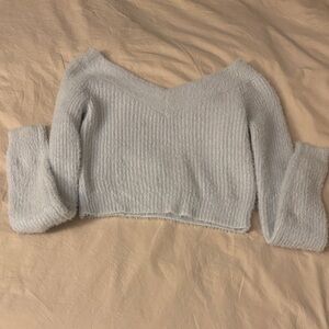 American Eagle Women's Light Blue V-Neck Sweater